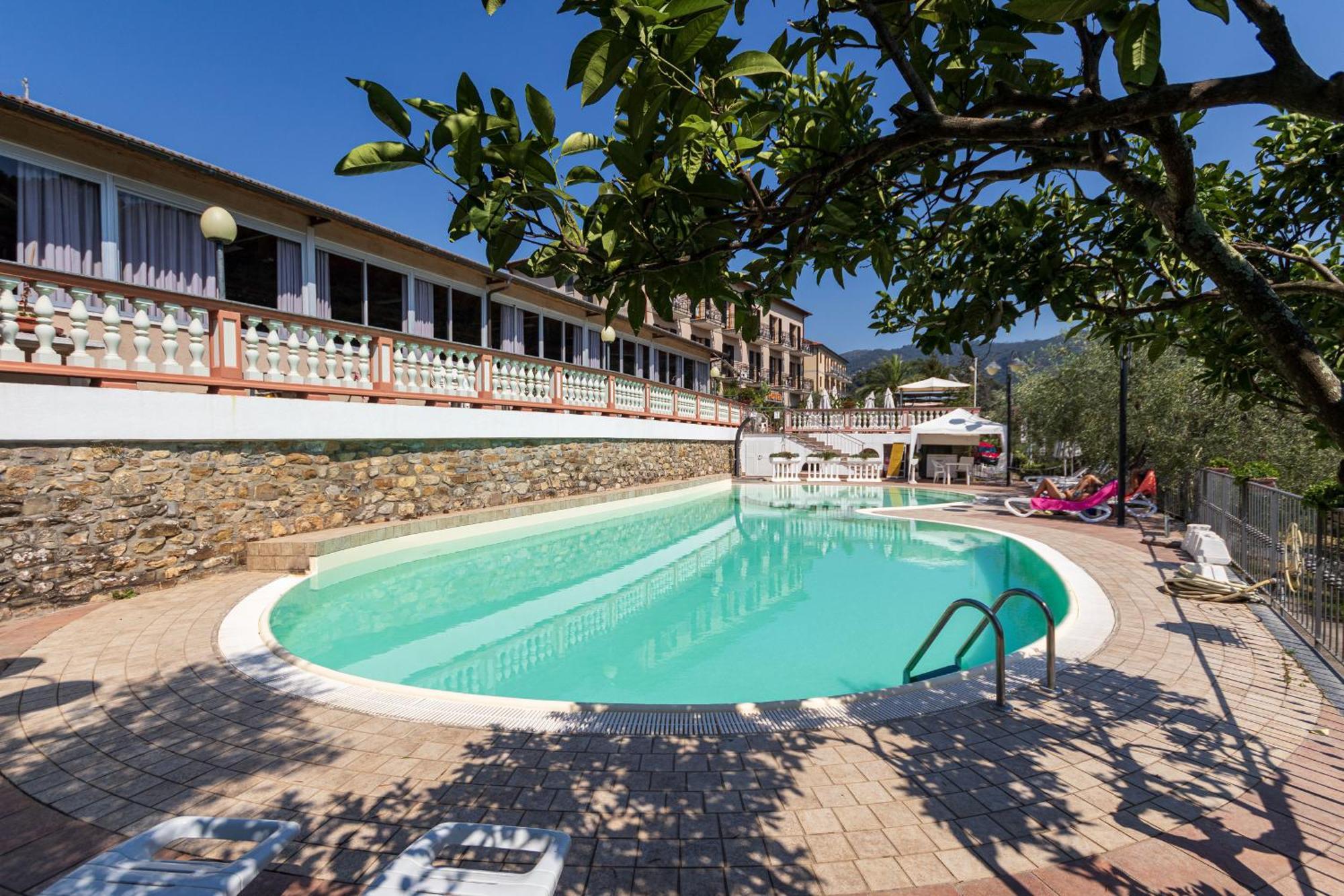 Albergo Ristorante San Matteo San Bartolomeo Al Mare Exterior foto